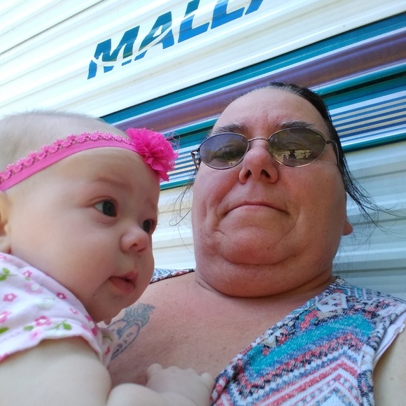 Meet your Posher, Heidi - Picture 1 of 1